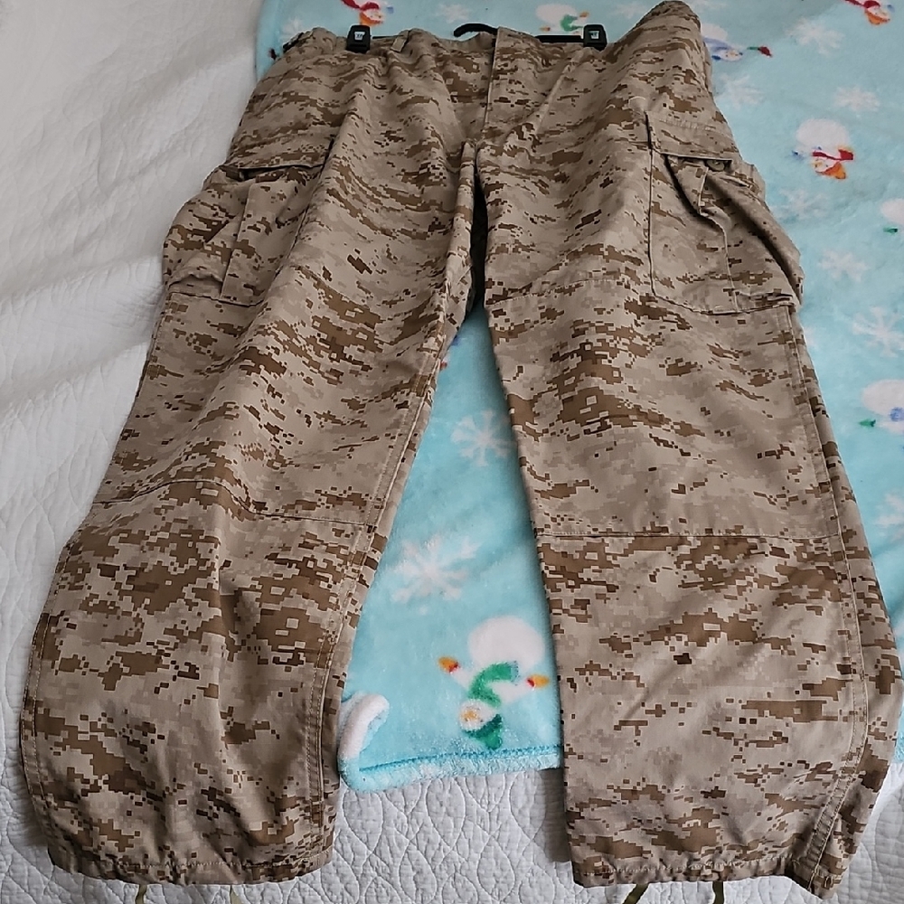 Propper Men's Digital Camo Cargo Pants - Worn Once To Big